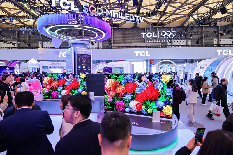 TCL实业AWE 2026焕新打造品牌活力乐园，“屏显+AI”让智慧生活触手可及-RadeBit瑞安全