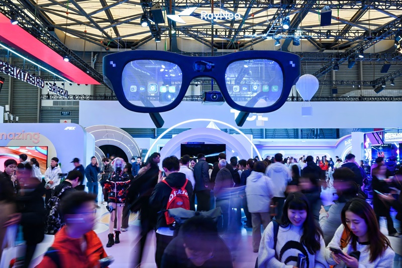 TCL实业AWE 2026焕新打造品牌活力乐园，“屏显+AI”让智慧生活触手可及-RadeBit瑞安全